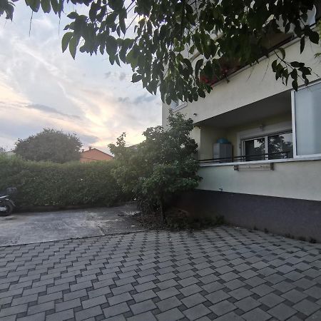 Nice Sunny Apartment Pula Exterior foto